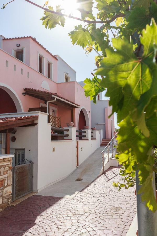 Cozy & Peaceful Apartment In Chalki Khalkíon Exteriör bild